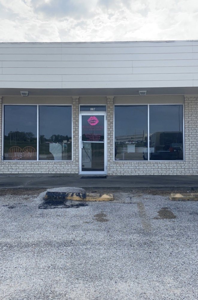 PLUSH HAIR LOUNGE Updated September 2024 1817 N Frontage Rd