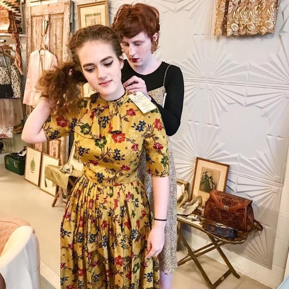 silk dress mini Nights Long Sleeve Satin ‍ ️Mermaid Way Ivory / M White House Black Market Suggested Age:6-7T Pikachu cool iron or steam