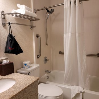 Sailport Waterfront Suites - Bathroom - Hotels Near Me - Tampa, Florida Sailport Waterfront Suites - Bathroom - Hotels Near Me - Tampa, Florida