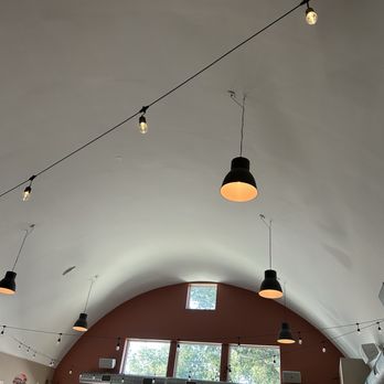 Good Intentions - Inside of the building - Vegan Near Me - St. Petersburg, Florida Good Intentions - Inside of the building - Vegan Near Me - St. Petersburg, Florida
