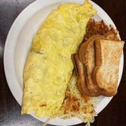 The chicken and mushroom omelette, before the house salsa was added. The chicken and mushroom omelette, before the house salsa was added.