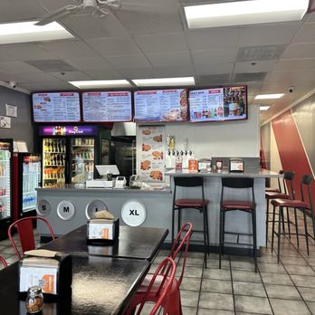 Heartbeat Pizza - Inside the restaurant - Pizza Near Me - Bakersfield, California
