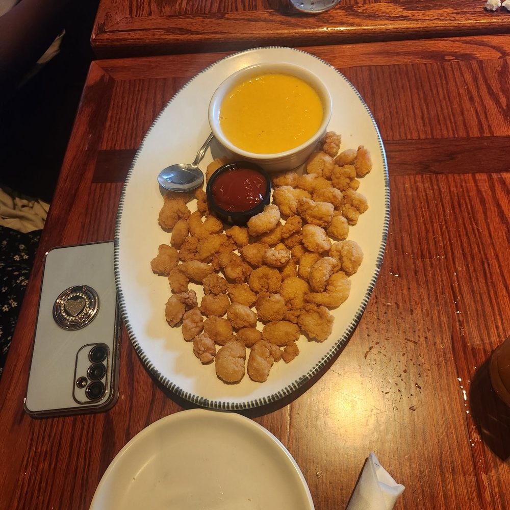Red Lobster - Popcorn Shrimp Lobster Bisque - Seafood Near Me - South Plainfield, New Jersey