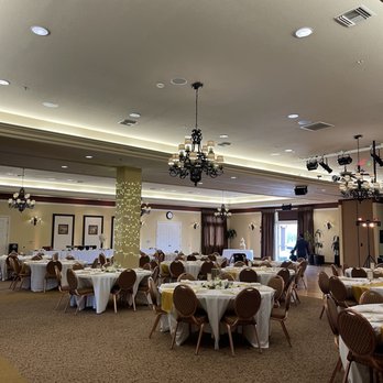 The Bistro Four Seasons - Reception Hall - Breakfast & Brunch Near Me - Beaumont, California