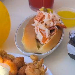 Lobster roll