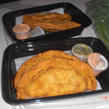 Benny's Cuban Café - 4 empanadas - Cuban Near Me - Ridgewood, New York
