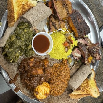 Smoke'N Ash BBQ - Platter for 2 people - Barbeque Near Me - Arlington, Texas Smoke'N Ash BBQ - Platter for 2 people - Barbeque Near Me - Arlington, Texas