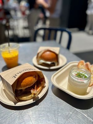 Eggslut Beverly Center by null