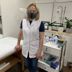 Wax By Marina - Marina is a seasoned and meticulous esthetician working in the beauty and skin care industry for over 24 years.