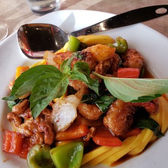 Cha Ba Thai - Mango Prawn in sweet chili sauce - Thai Near Me - Portland, Oregon