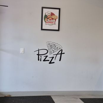 Romeo's Pizza - Pizza Near Me - Haverhill, Florida
