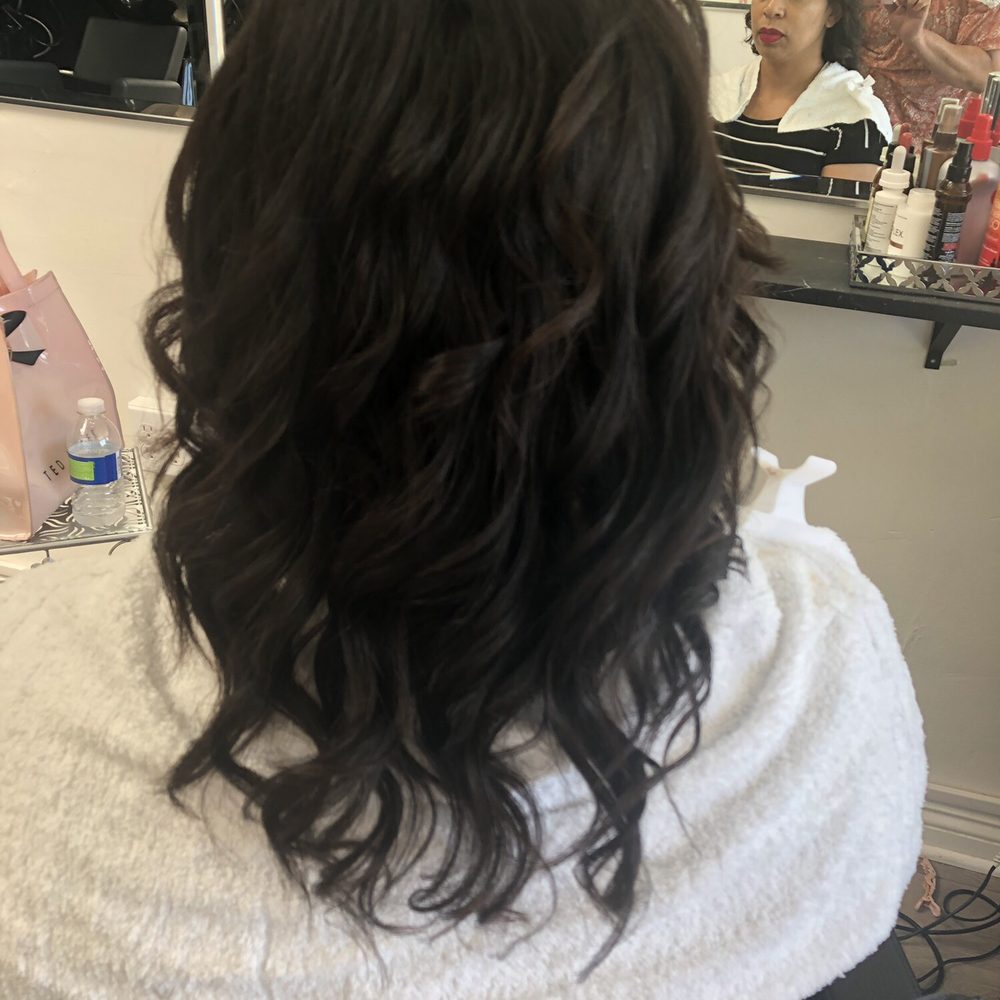 Sia did my hair and she always does an excellent job. She is such an lovely person and she's always smiling. Gracias Sia por tu ayuda. Sia did my hair and she always does an excellent job. She is such an lovely person and she's always smiling. Gracias Sia por tu ayuda.
