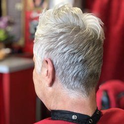 RAZZLEDAZZLE Barbershop