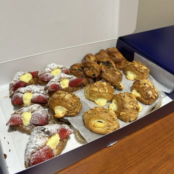 Paris Baguette - Various pastries - Bakeries Near Me - Midvale, Utah