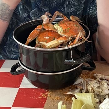 Crab House - Steam pot - Seafood Near Me - Rehoboth Beach, Delaware Crab House - Steam pot - Seafood Near Me - Rehoboth Beach, Delaware