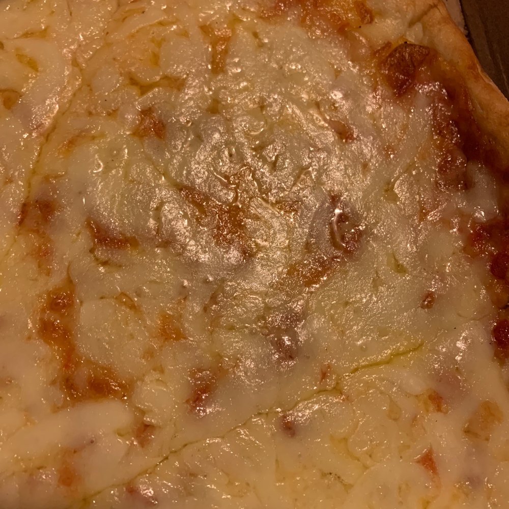 La Casa Bella - Not melted room temperature cheese pizza - Italian Near Me - Brooklyn, New York La Casa Bella - Not melted room temperature cheese pizza - Italian Near Me - Brooklyn, New York