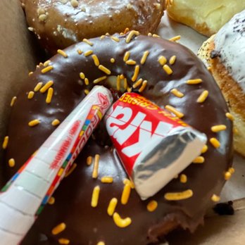 SuzyQ Doughnuts St. Laurent - Donuts Near Me - Ottawa, Ontario