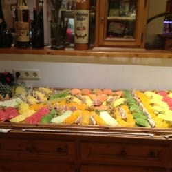 Hotel Rudolfshof - Op het buffet stond een enorme schaal met vers gesneden fruit