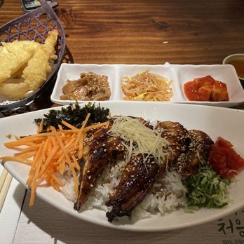Arado Japanese Restaurant - Eel Over Rice Lunch Plate - Japanese Near Me - Los Angeles, California Arado Japanese Restaurant - Eel Over Rice Lunch Plate - Japanese Near Me - Los Angeles, California