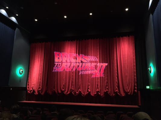 Vogue Theatre by null