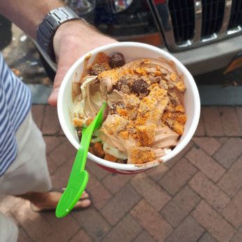 16 Handles - Chocolate PB - Ice Cream & Frozen Yogurt Near Me - Stamford, Connecticut