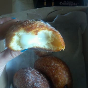 Leonard's Bakery - Custard malasada - Bakeries Near Me - Honolulu, Hawaii Leonard's Bakery - Custard malasada - Bakeries Near Me - Honolulu, Hawaii