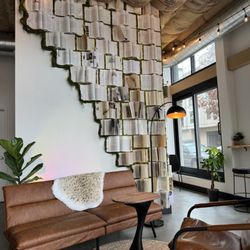 Shroom Coffee & Bar - Interior decor