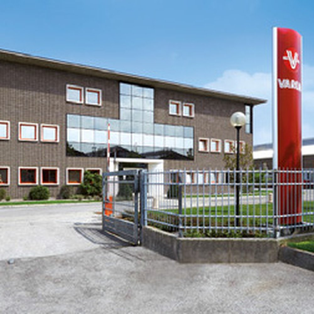 Local Economic Systems and Housing Real Estate Markets in University Towns, image size:1000x1000