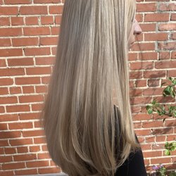 V Salon & Spa