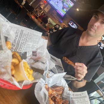 Jersey's Wings - Dano wings and curly fries - Sports Bars Near Me - Pembroke Pines, Florida
