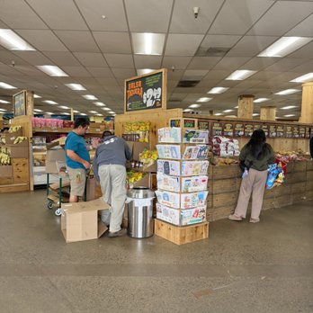 Trader Joe's - Inside - Grocery Near Me - San Mateo, California