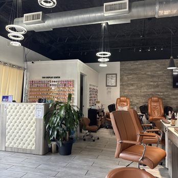 B & Y Nails Spa - Main entrance & salon - Nail Salons Near Me - Austin, Texas