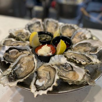 The Oyster Bar - Dozen oysters - Bars Near Me - Stateline, Nevada