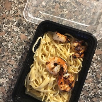 Bellini's Italian Eatery - Linguine with Alfredo sauce and shrimp - Italian Near Me - Slingerlands, New York Bellini's Italian Eatery - Linguine with Alfredo sauce and shrimp - Italian Near Me - Slingerlands, New York