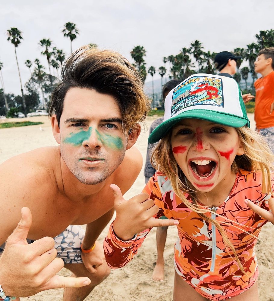 LOBSTER JO’S BEACH CAMP Updated June 2024 11 Photos 236 E