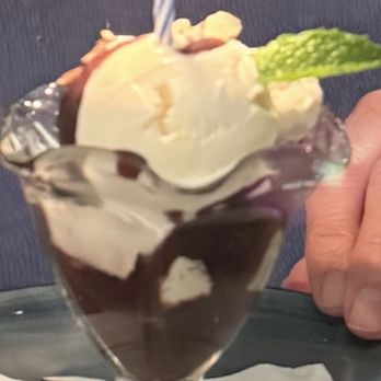 Lure Fish House - Hot fudge sundae - Seafood Near Me - Santa Barbara, California Lure Fish House - Hot fudge sundae - Seafood Near Me - Santa Barbara, California