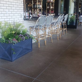 1933 Lounge - Outdoor bar - Cocktail Bars Near Me - Carmel, Indiana