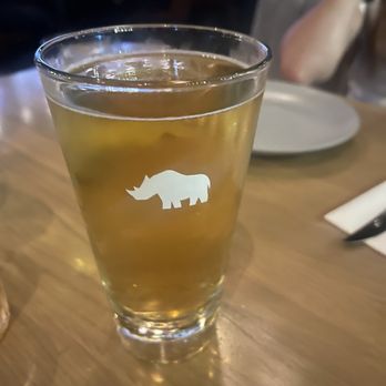 Earls Kitchen + Bar - Fat Tug IPA - Canadian (New) Near Me - Vancouver, British Columbia Earls Kitchen + Bar - Fat Tug IPA - Canadian (New) Near Me - Vancouver, British Columbia