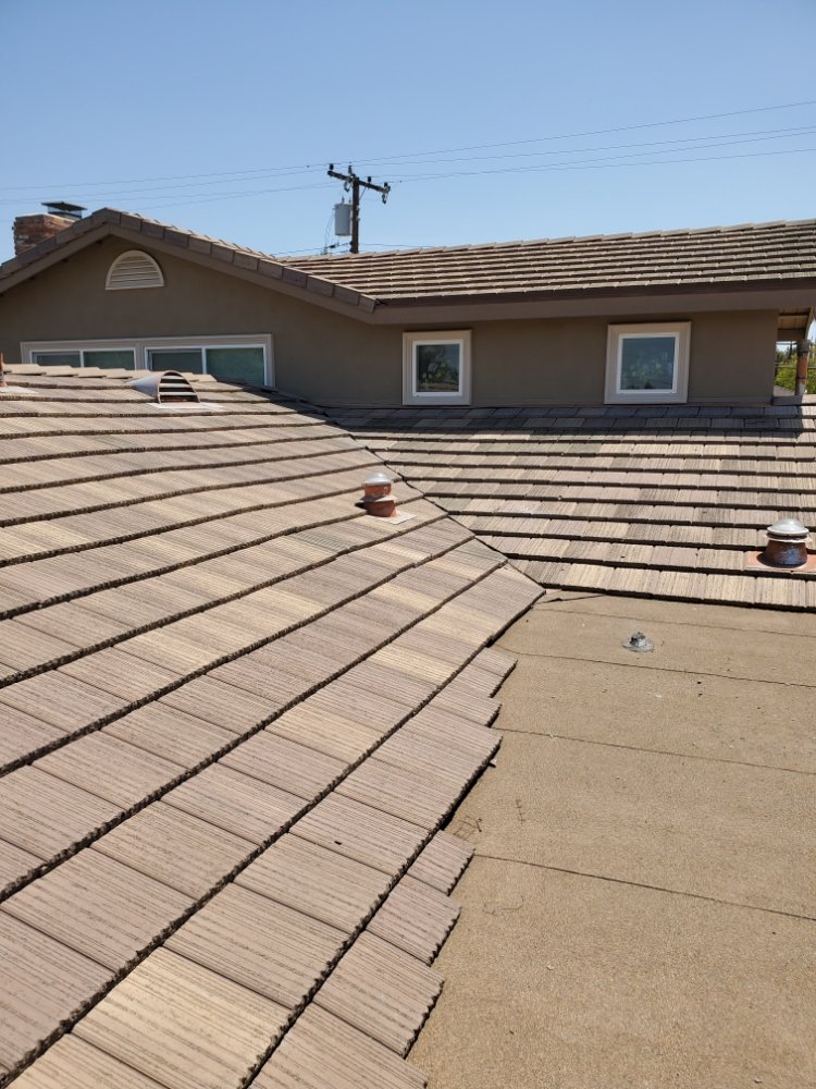 Slide of Luna Roof Repair