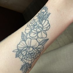 Colorwheel Tattoos - Inside Ankle Peonies - Linework