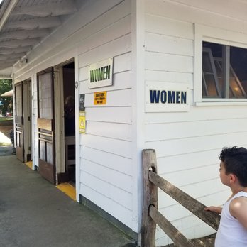 Idlewild & SoakZone - Bathrooms in main park, near ferris wheel - Amusement Parks Near Me - Ligonier, Pennsylvania