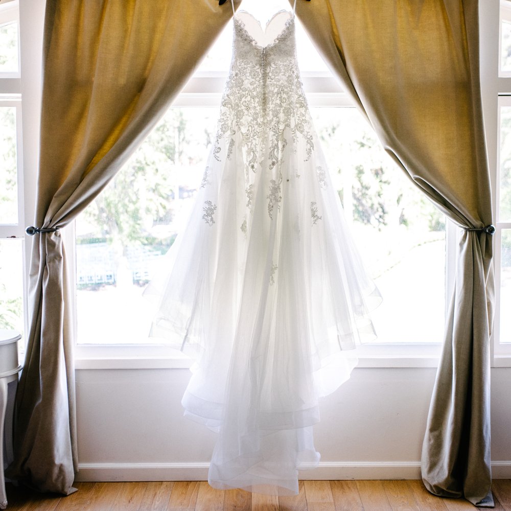 Tomato Wedding - photos by: @laurenscottstudios https://www.yelp.com/biz/lauren-scott-studios-huntingtn-bch - Bridal Near Me - Buena Park, California Tomato Wedding - photos by: @laurenscottstudios https://www.yelp.com/biz/lauren-scott-studios-huntingtn-bch - Bridal Near Me - Buena Park, California