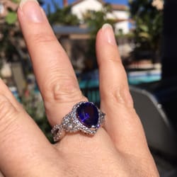 Artistry In Gold Jewelry