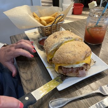 Hash Kitchen - Eggs Benedict sandwich - Breakfast & Brunch Near Me - Scottsdale, Arizona