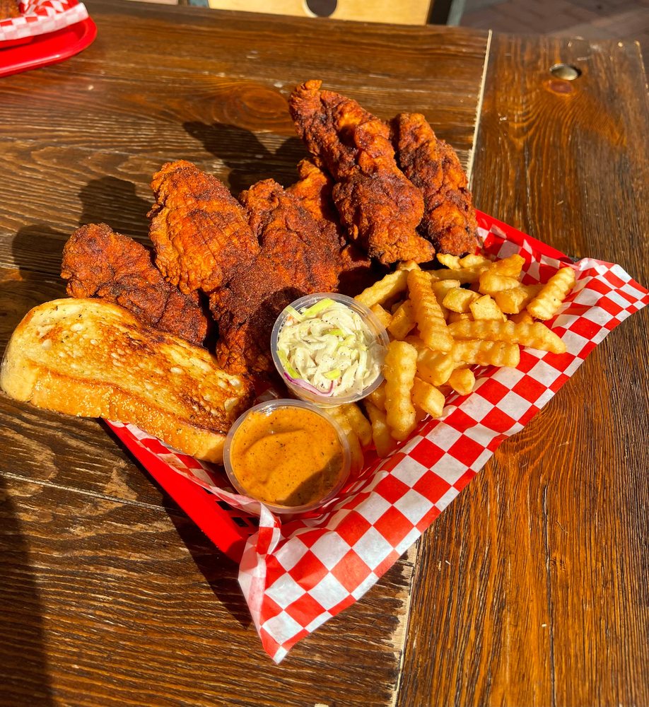 HABIBI’S HOT CHICKEN 18 Photos & 17 Reviews 14103 Ramona Blvd