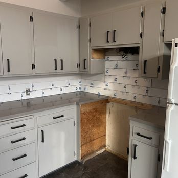 Domnich Construction - Setting tile is pretty fun as long as you start with a good layout and have proper tools. - Handyman Near Me - Eugene, Oregon Domnich Construction - Setting tile is pretty fun as long as you start with a good layout and have proper tools. - Handyman Near Me - Eugene, Oregon