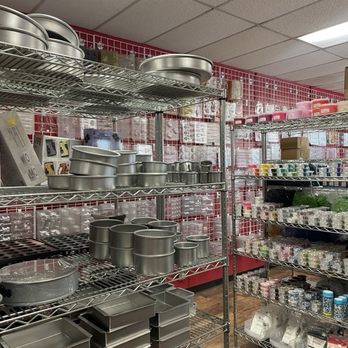 Suzy's Sweet Tooth - Pans - Do-It-Yourself Food Near Me - Montclair, California