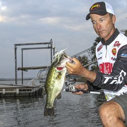 Fast Eddie's Bait & Tackle - Fast Eddie's Bait and Tackle Pro Staff- FLW TOUR TERRY BOLTON