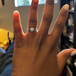 Leo Carroll Jewelers