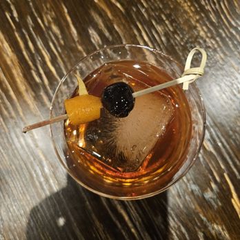 The Crossvines - Old-fashioned - Wineries Near Me - Poolesville, Maryland